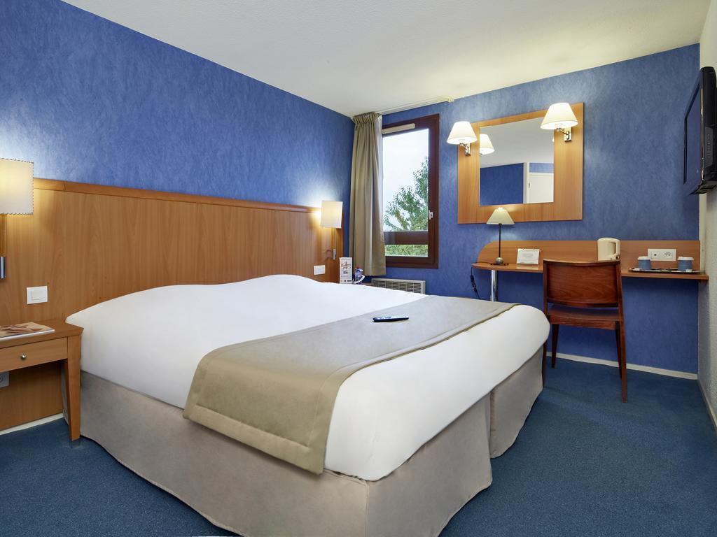 คีเรียด์เคนซูดไอฟ์ Hotel Ifs ภายนอก รูปภาพ