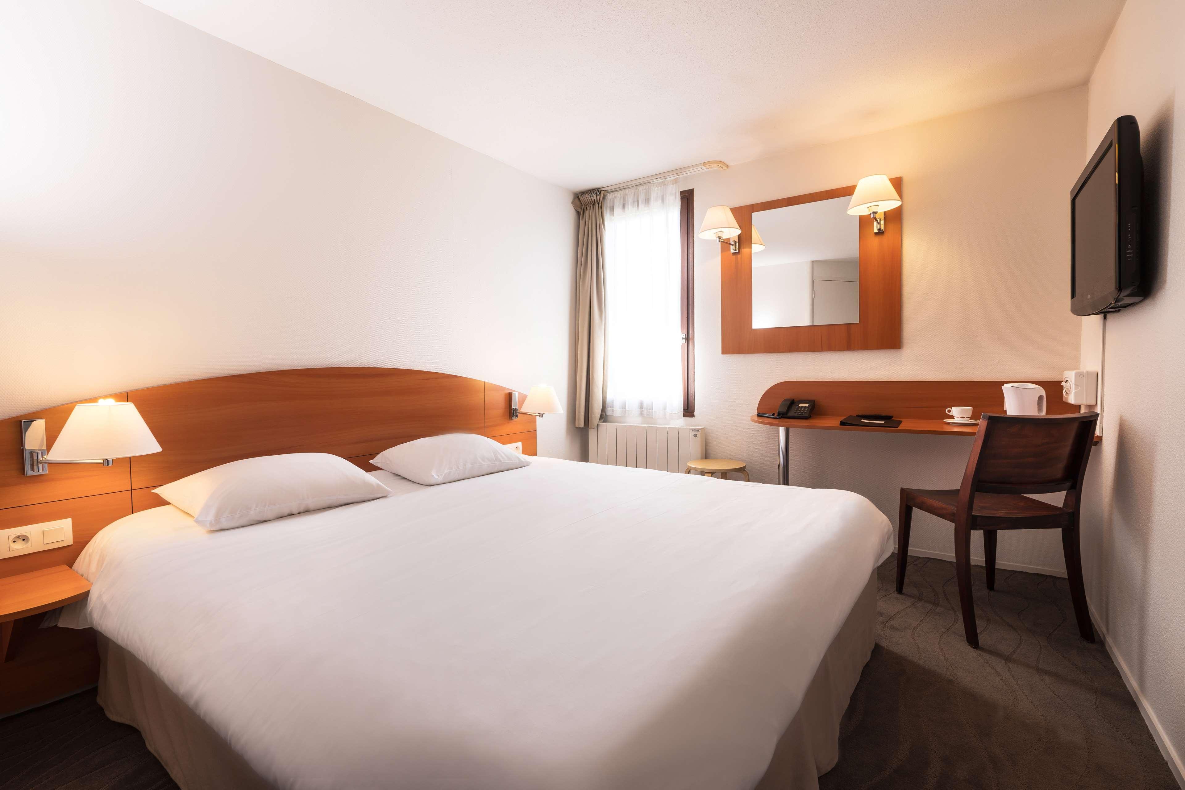 คีเรียด์เคนซูดไอฟ์ Hotel Ifs ภายนอก รูปภาพ