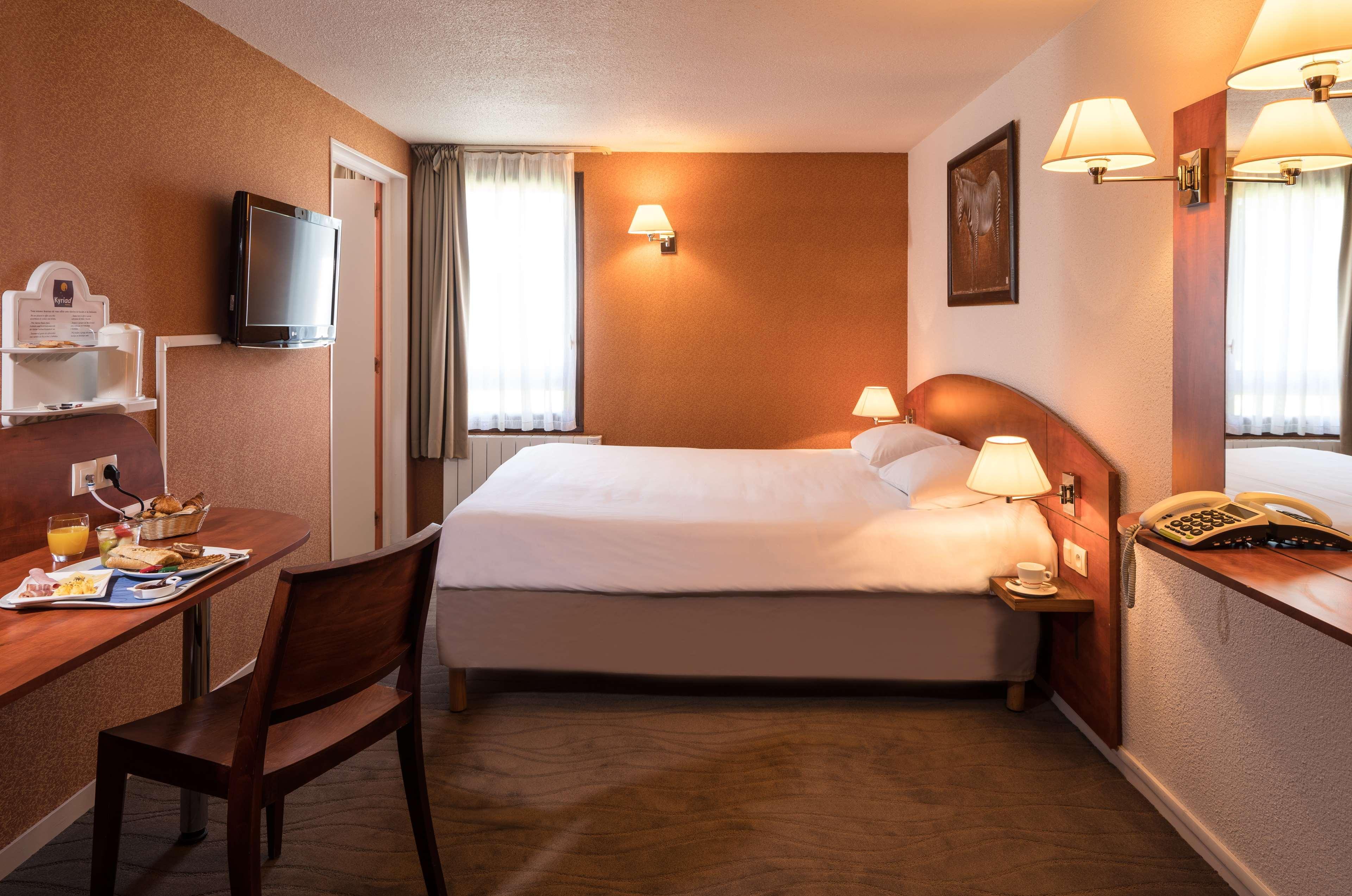 คีเรียด์เคนซูดไอฟ์ Hotel Ifs ภายนอก รูปภาพ